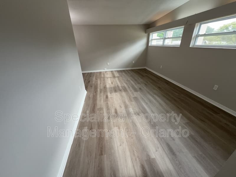 Orlando House: 5919 Holmes Dr