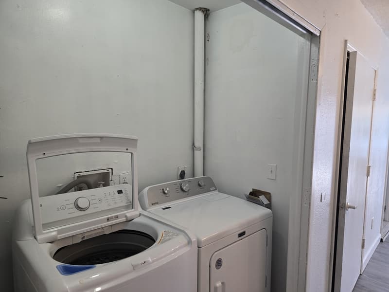 Largo Condo: 1624 Coral Way, Unit B
