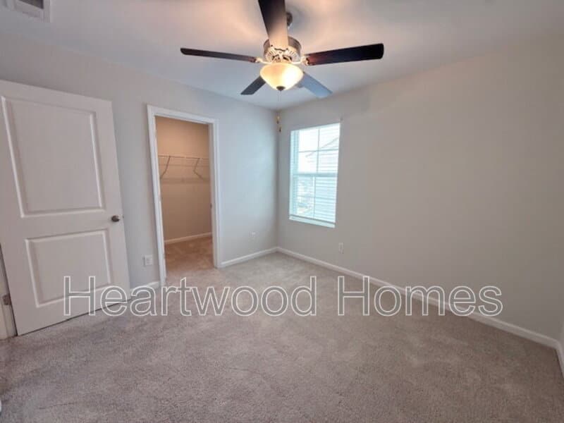 Elgin House: 406 Eclipse Lane