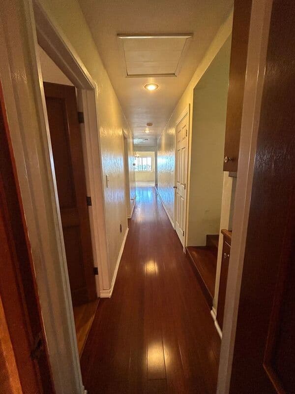 La Mesa House: 4040 Yale Ave