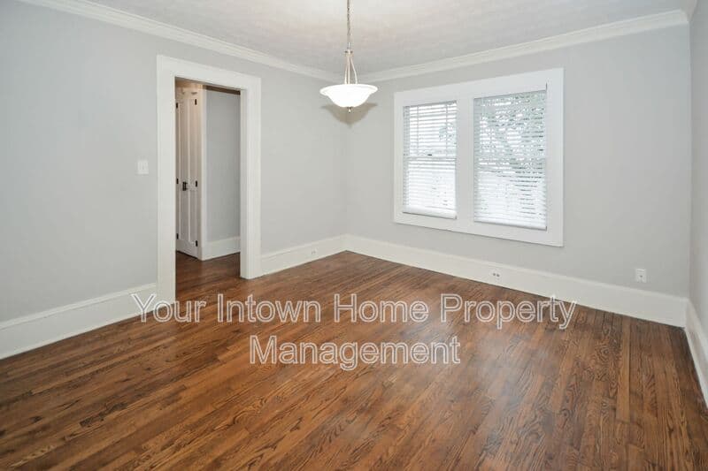 Atlanta House: 619 Cooledge Ave NE