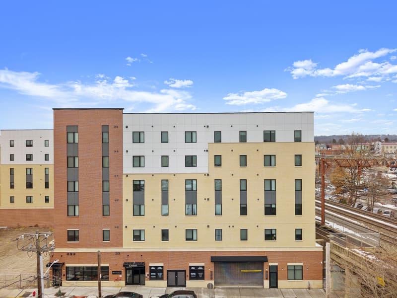 Orange Condo: 49s Day St. - 511