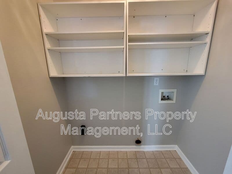 Evans House: 117 Palmer Ct