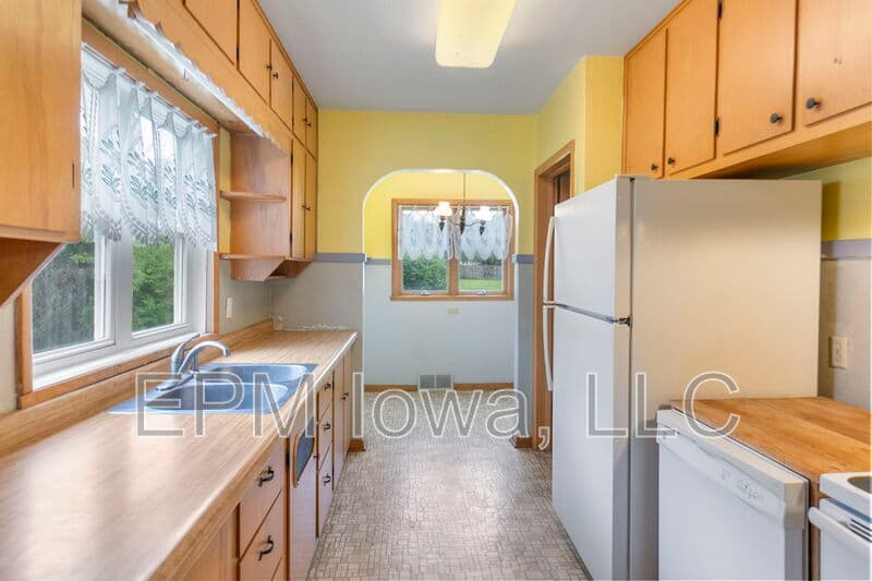 Cedar Falls House: 3310 Rownd Street