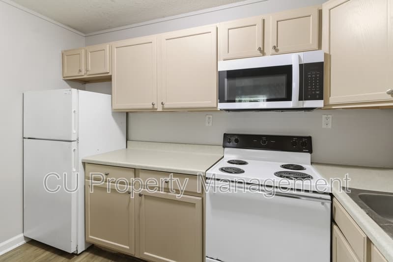 Urbana Condo: 1605 N Willow Rd - Apt 214