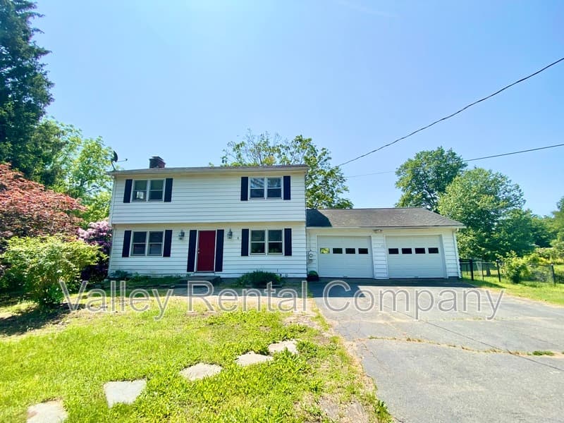 Hadley House: 73 Rocky Hill Rd