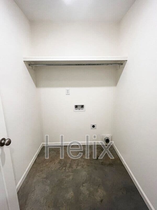 Pearl House: 246 Skylane Dr.