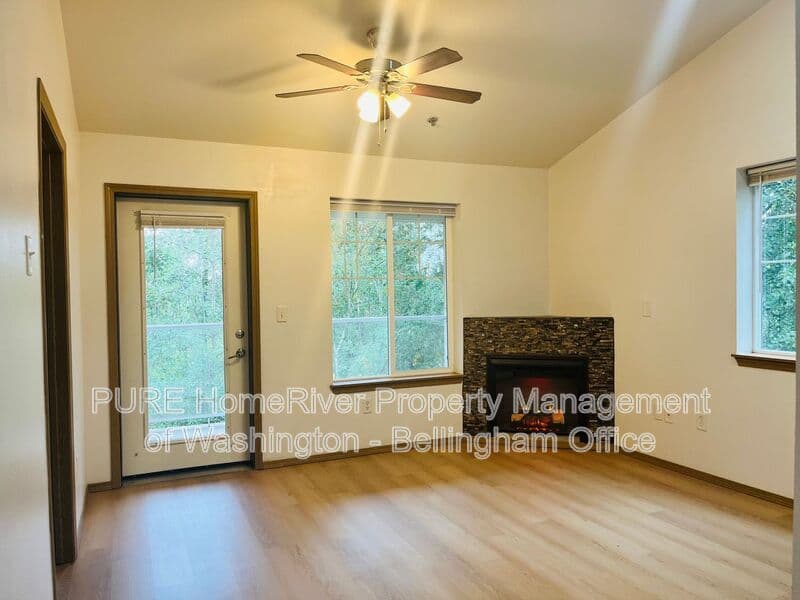 Bellingham House: 4370 Tull Road