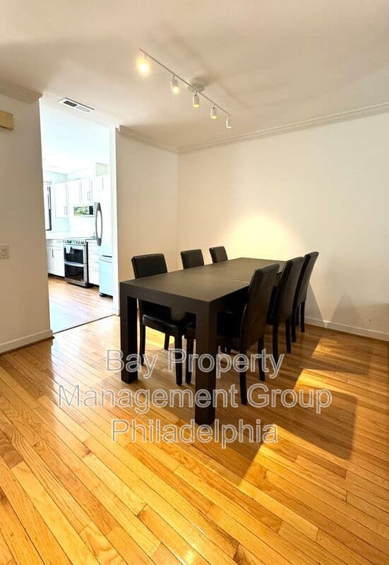 Philadelphia House: 834 N Newkirk St