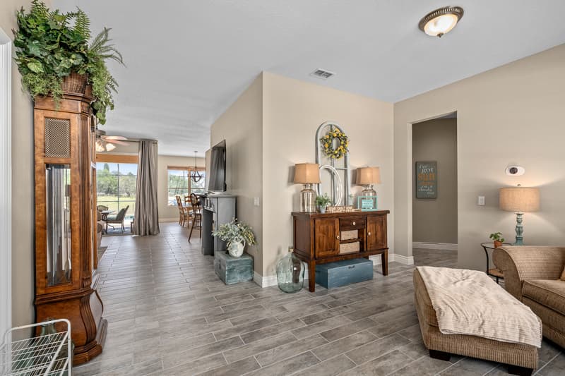 Davenport House: 825 Wildflower Rd