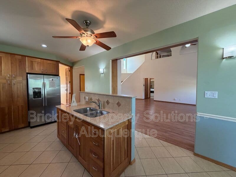Albuquerque House: 9600 Allande Rd NE