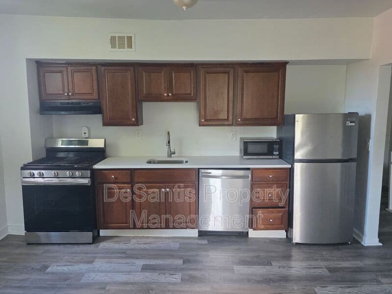 East Liberty Condo: 621-623 Lincoln Avenue