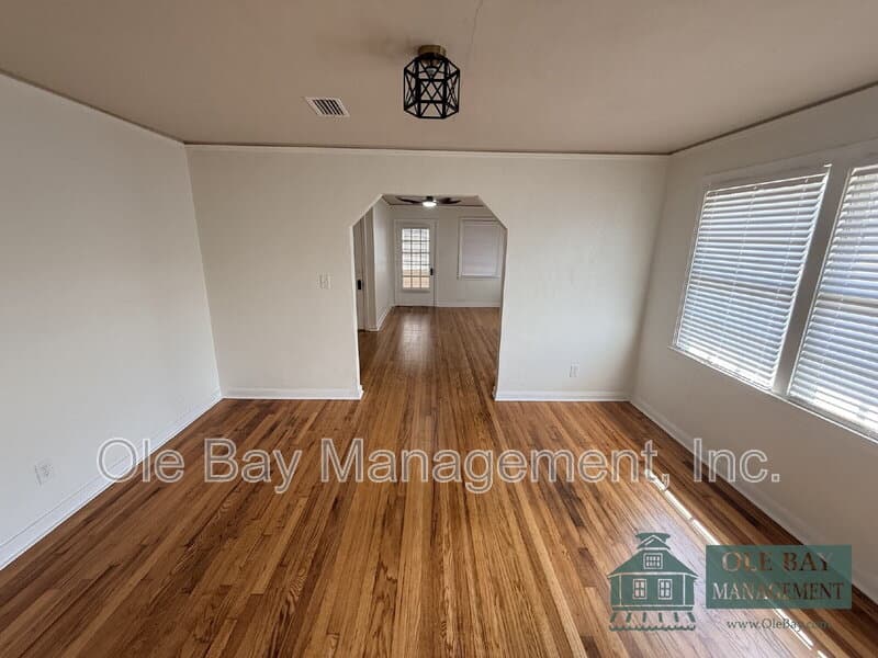Mobile Condo: 1810 New Hamilton St