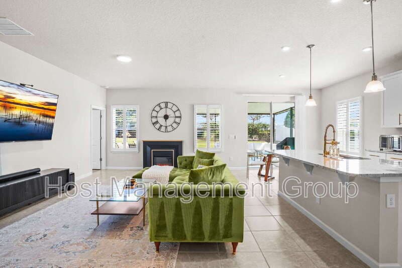 Minneola House: 3234 Hill Point St