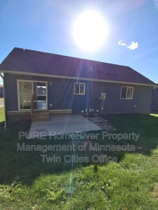 Rochester House: 3453 Ridgeline Dr SE
