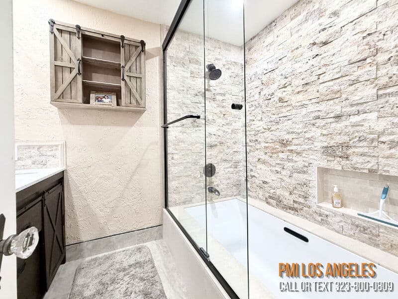 Los Angeles House: 6102 South Citrus Avenue