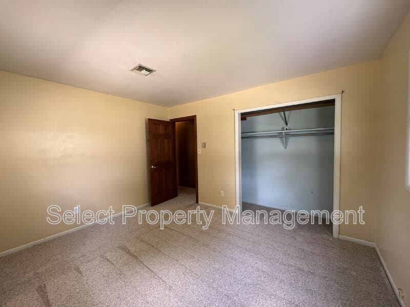 Fort Wayne House: 8239 Wyoming Pass