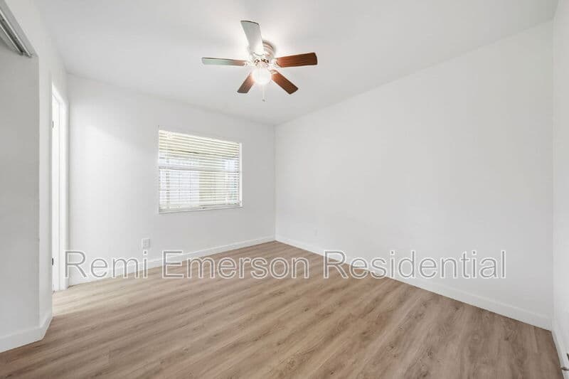 Kissimmee House: 515 Floral Drive