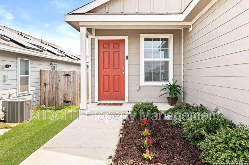 San Antonio House: 130 Expedition Way
