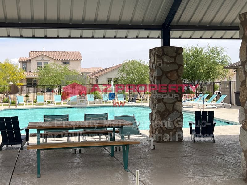 Surprise House: 14139 W Buckskin Trl