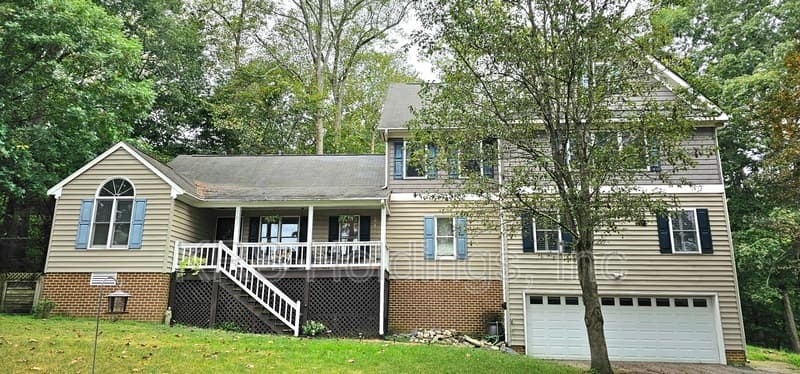 Williamsburg House: 107 Pleasant Point