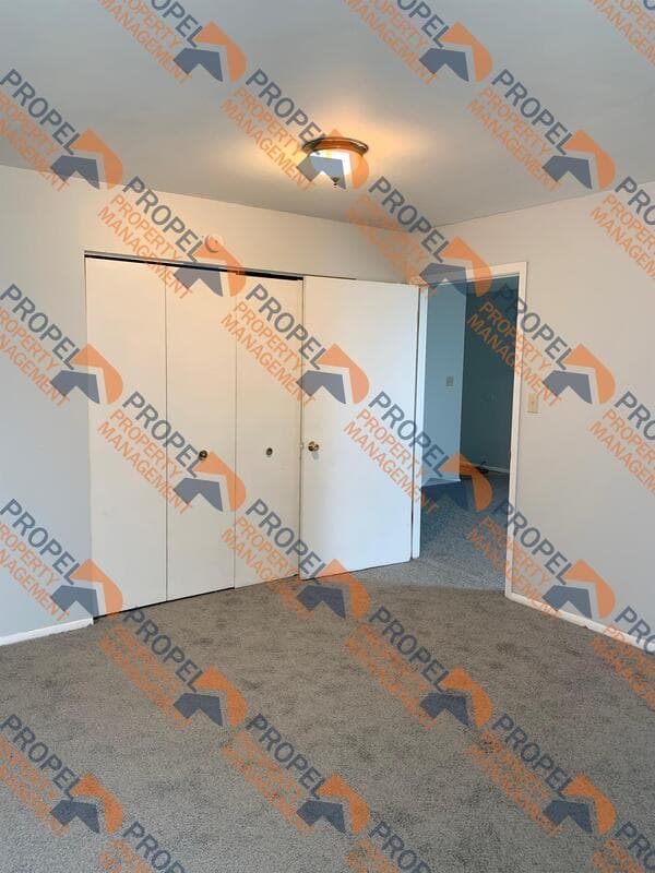 Wayne Condo: 33402 W Michigan Ave Unit 5