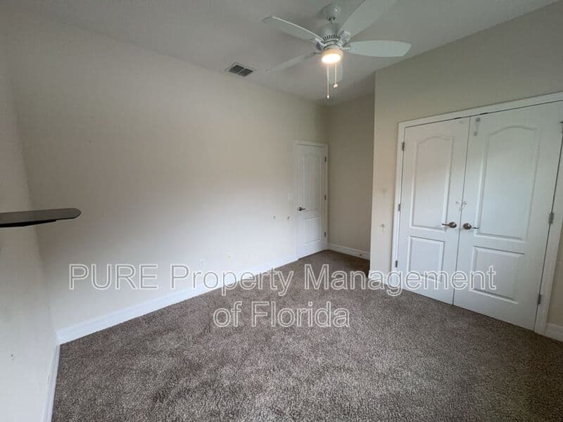 Ocala House: 13831 Sw 33rd Terr