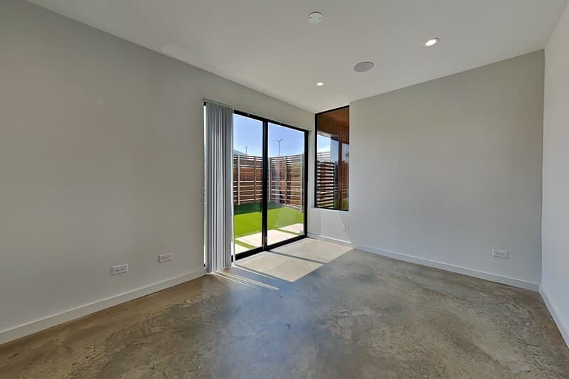 Dallas House: 103 Forest Star Dr