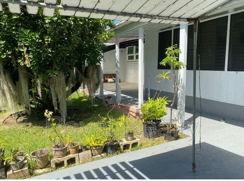 Honolulu House: 2621 Pali Hwy