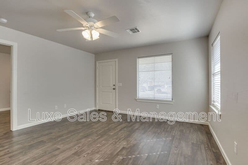 Oklahoma City House: 407 Vail Circle