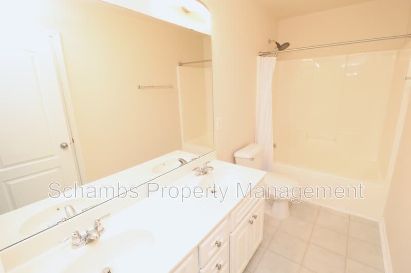 Raleigh House: 12554 Honeychurch St