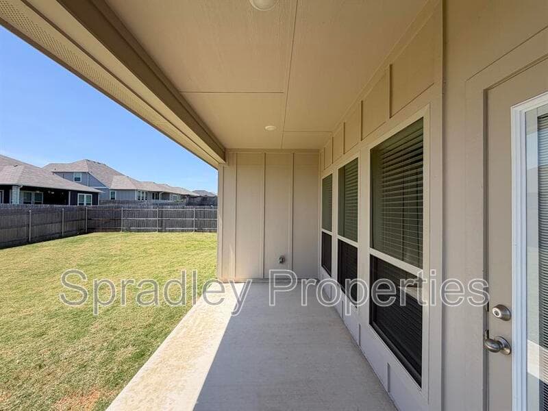 Temple House: 2037 Yarrelton Dr.