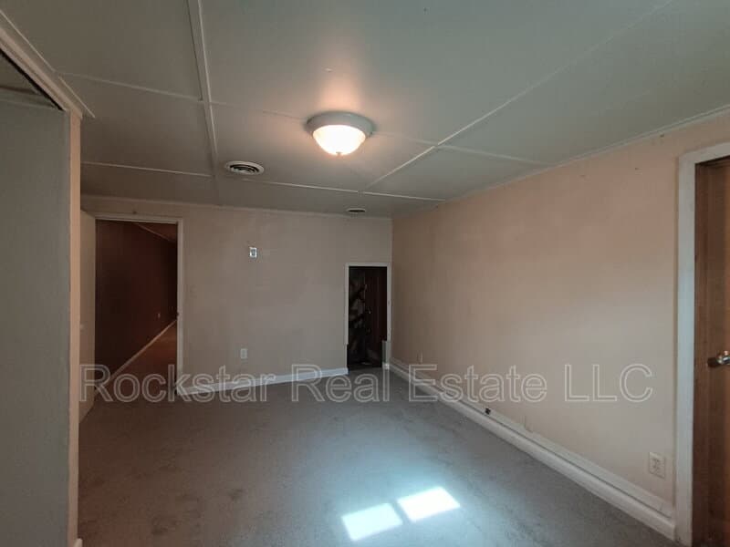 Spokane House: 6128 North Oak Street