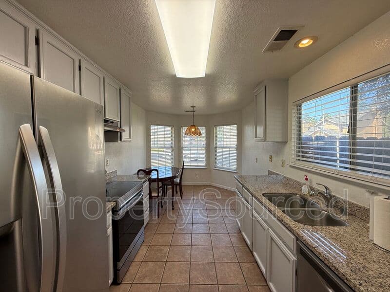 Lathrop House: 15050 Hollyhock Ct