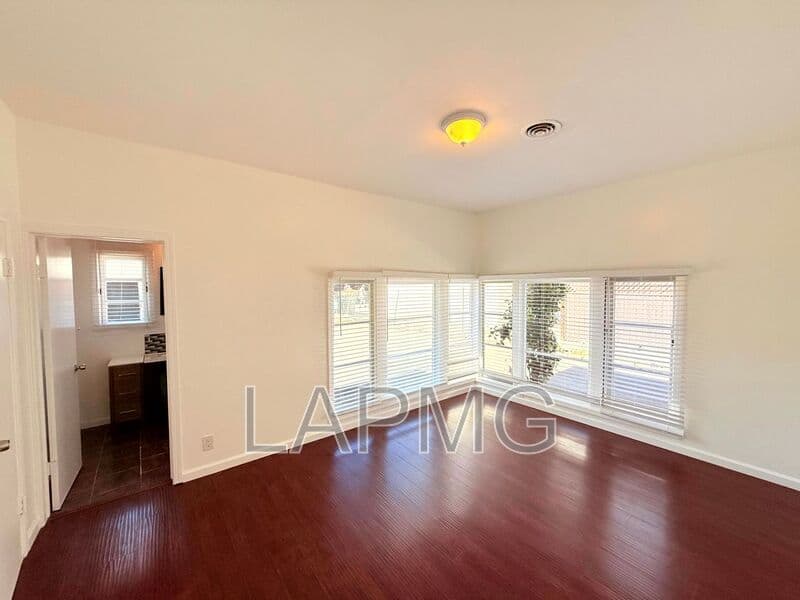Pasadena House: 607-611 N. El Molino Ave.