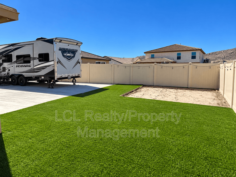 Winchester House: 29221 Searchers Ct