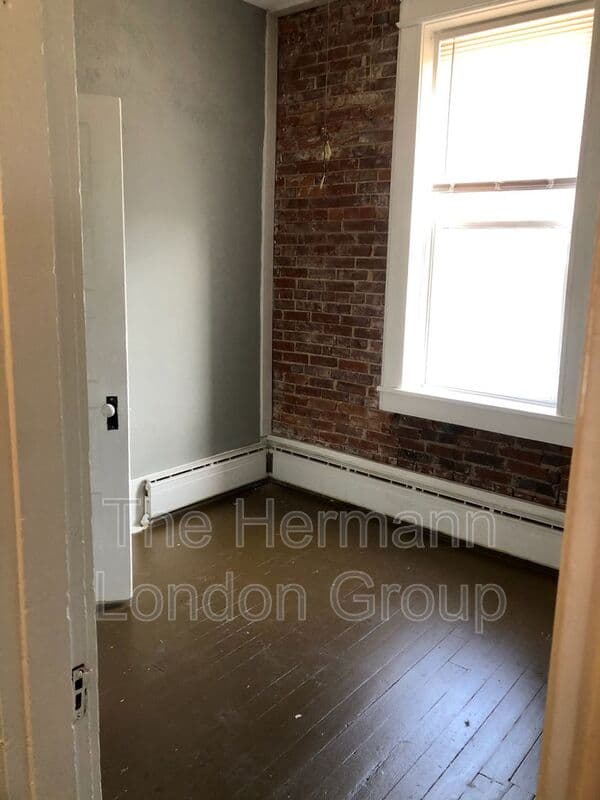 Saint Louis Condo: 512 Eiler