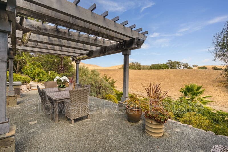 Danville House: 4482 Deer Ridge Rd