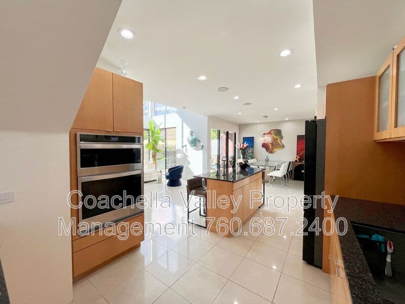 Palm Springs House: 353 Cheryl Dr