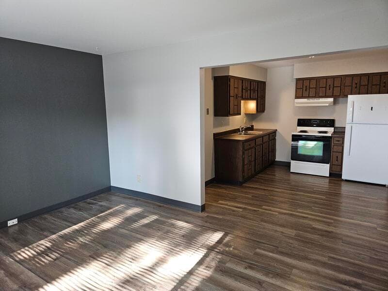 Berlin Condo: 334 Center Street - 2