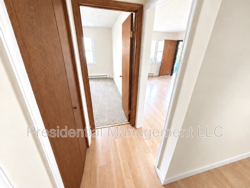 Waterbury Condo: 34 Royal Oak Dr