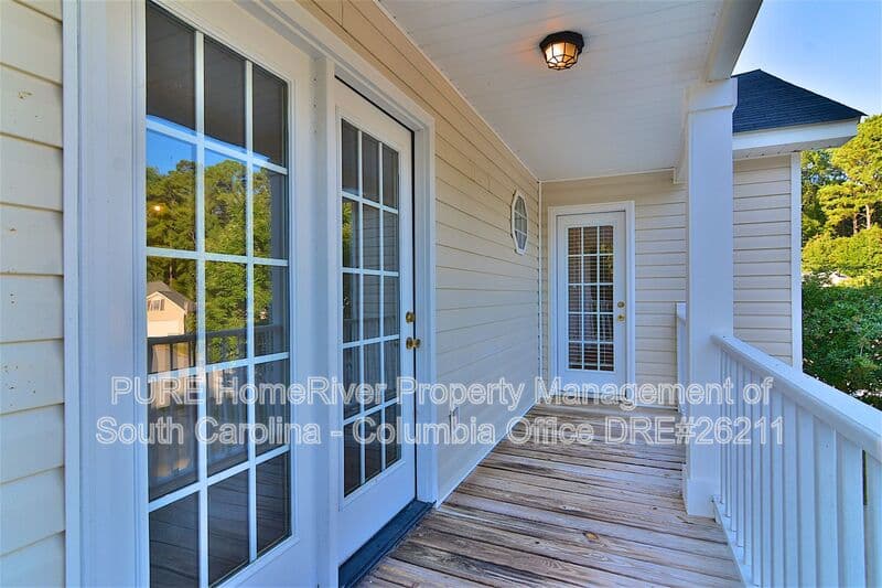 Elgin House: 20 Sugar Maple Ct