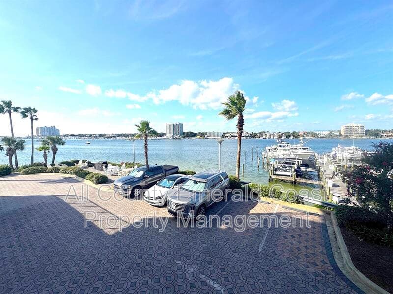 Destin Condo: 211 Durango Road