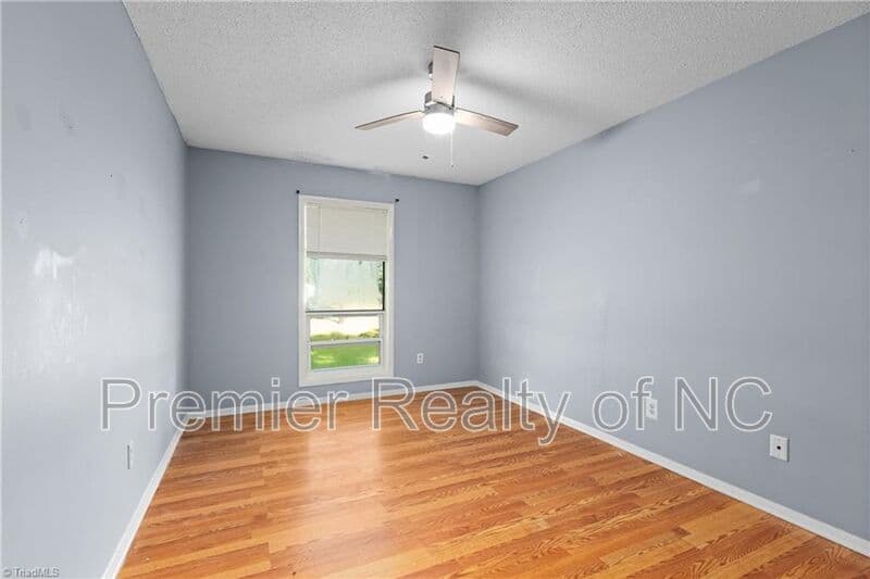 Rural Hall House: 5905 Stanleyville Dr