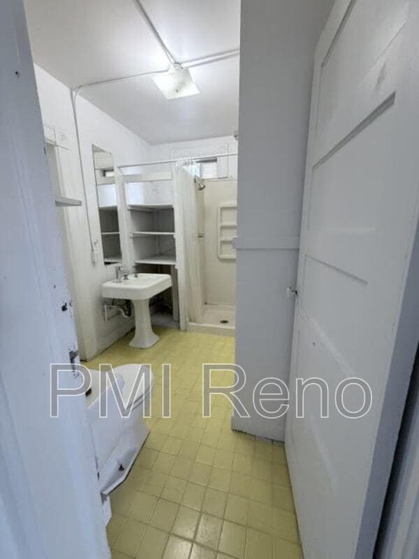 Reno Condo: 46 West 10th Street Rm 1