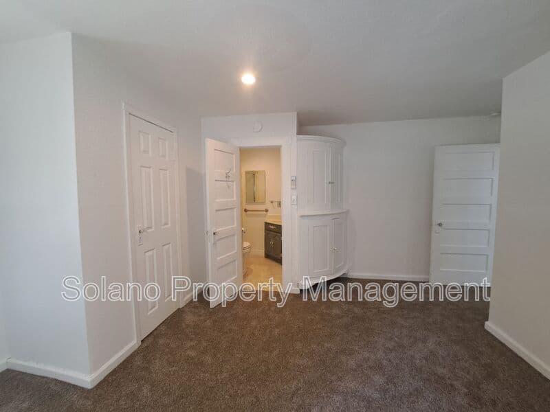 Vacaville Condo: 100 Luzena Ave