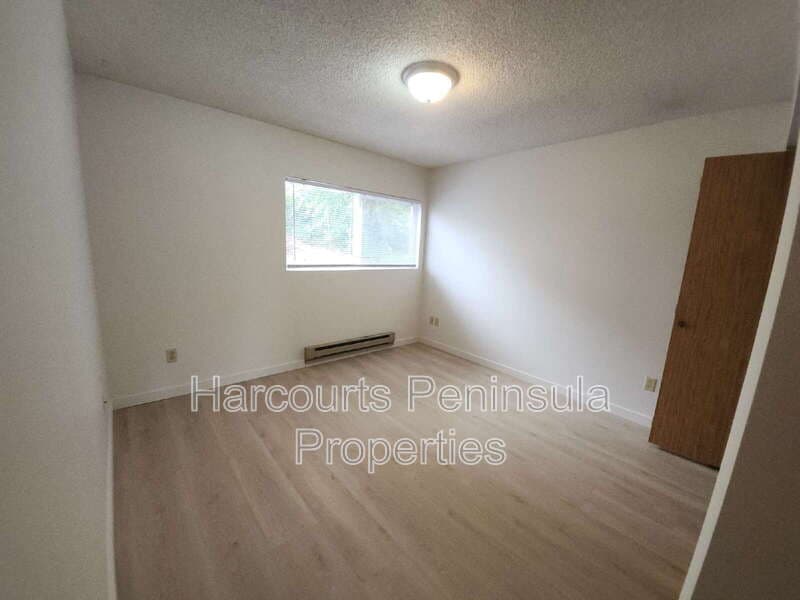Bremerton Condo: 1115 Wheaton Way