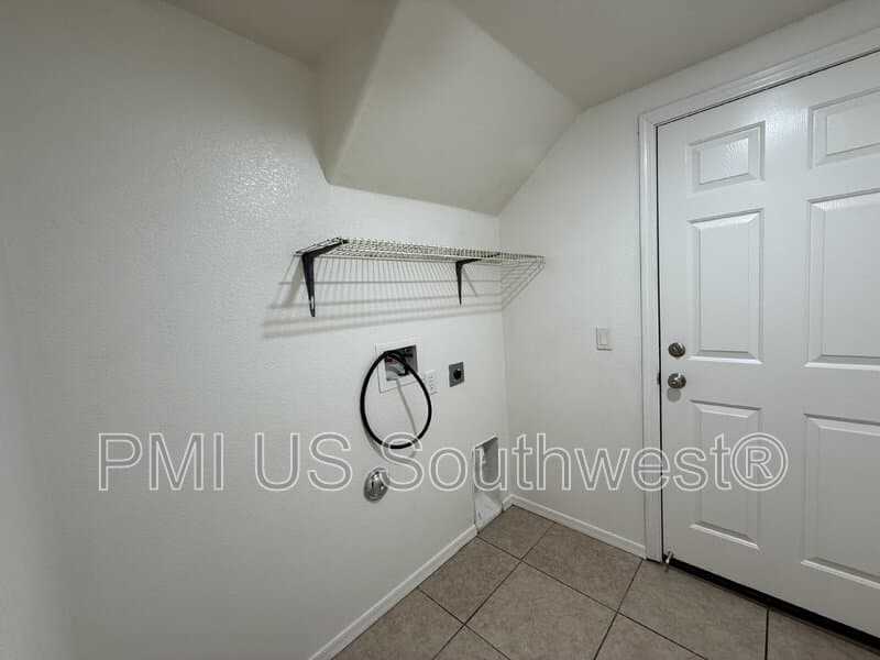 Bullhead City Condo: 384 Anna Cir
