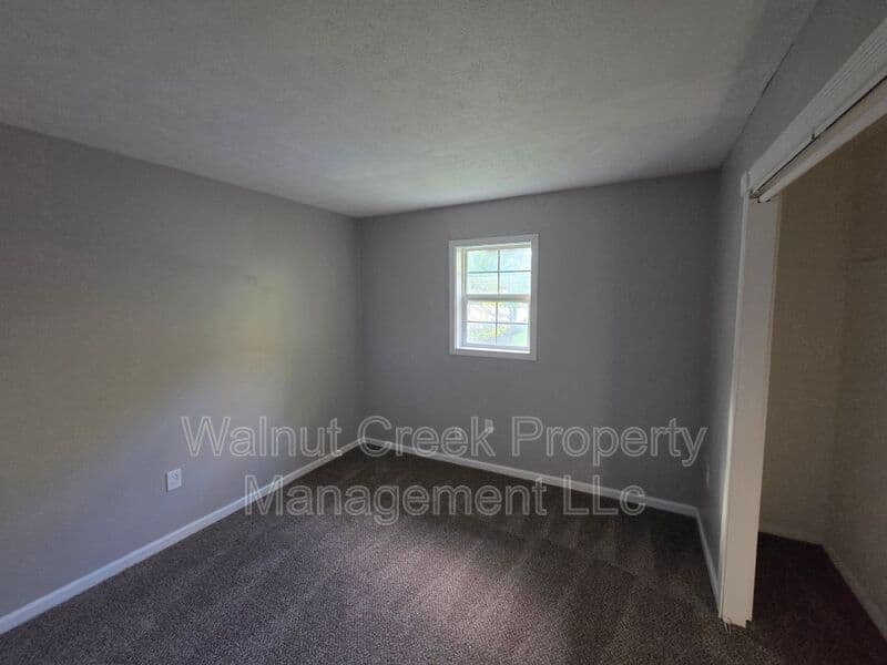 Elyria Condo: 41547 Elmwood St