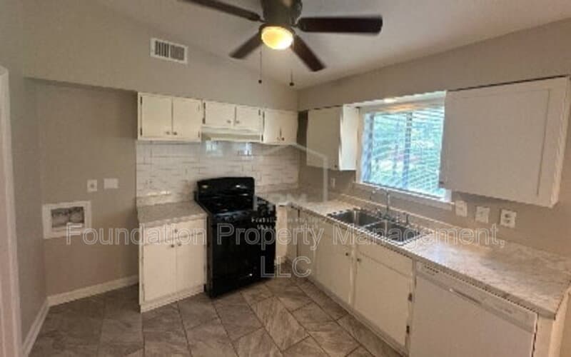 Memphis House: 2237 Gayle Avenue